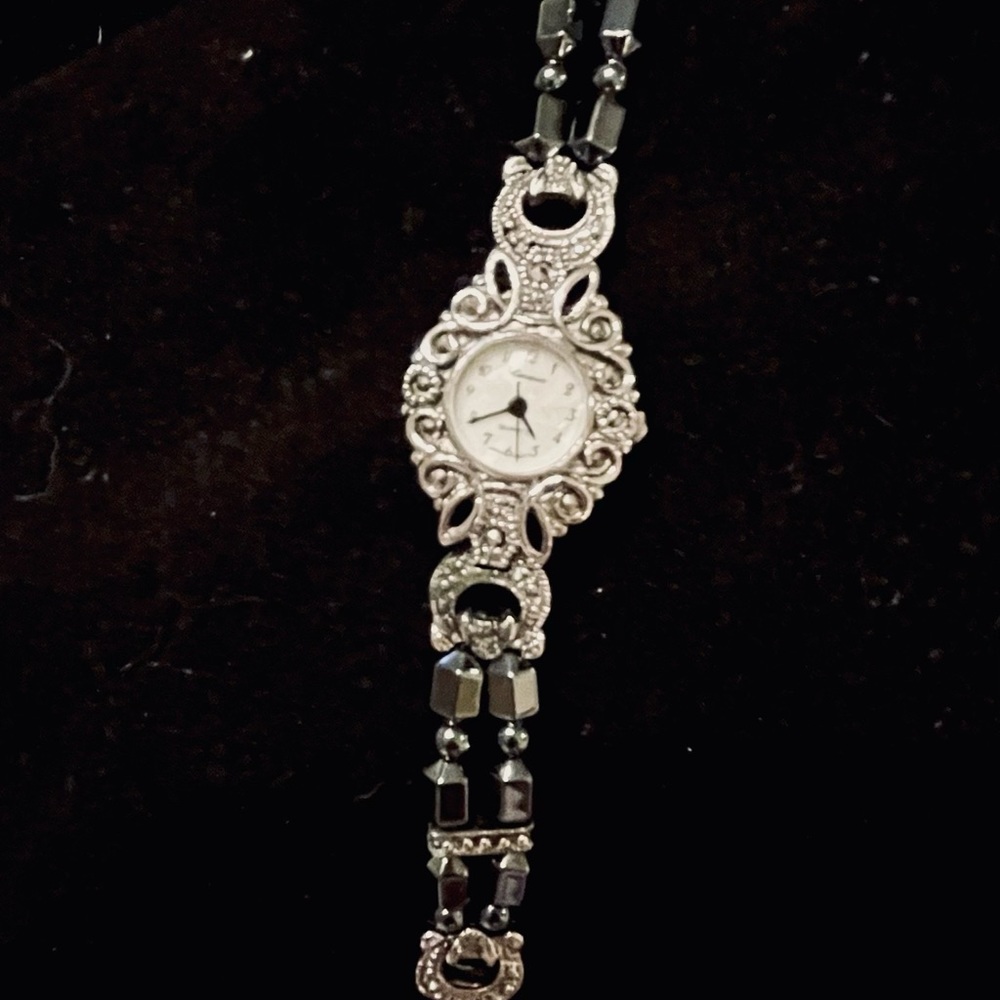Marquisite 🖤Watch - Picture 3 of 4